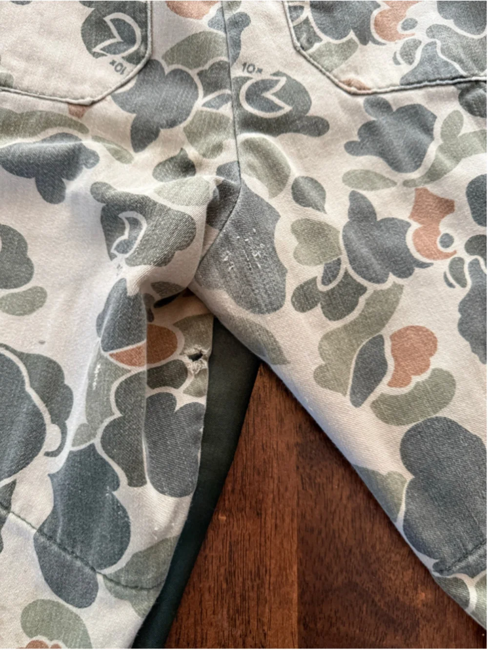 Vintage Men's 10X Hunting Pants size medium Green Camo Outdoor Utility Trousers